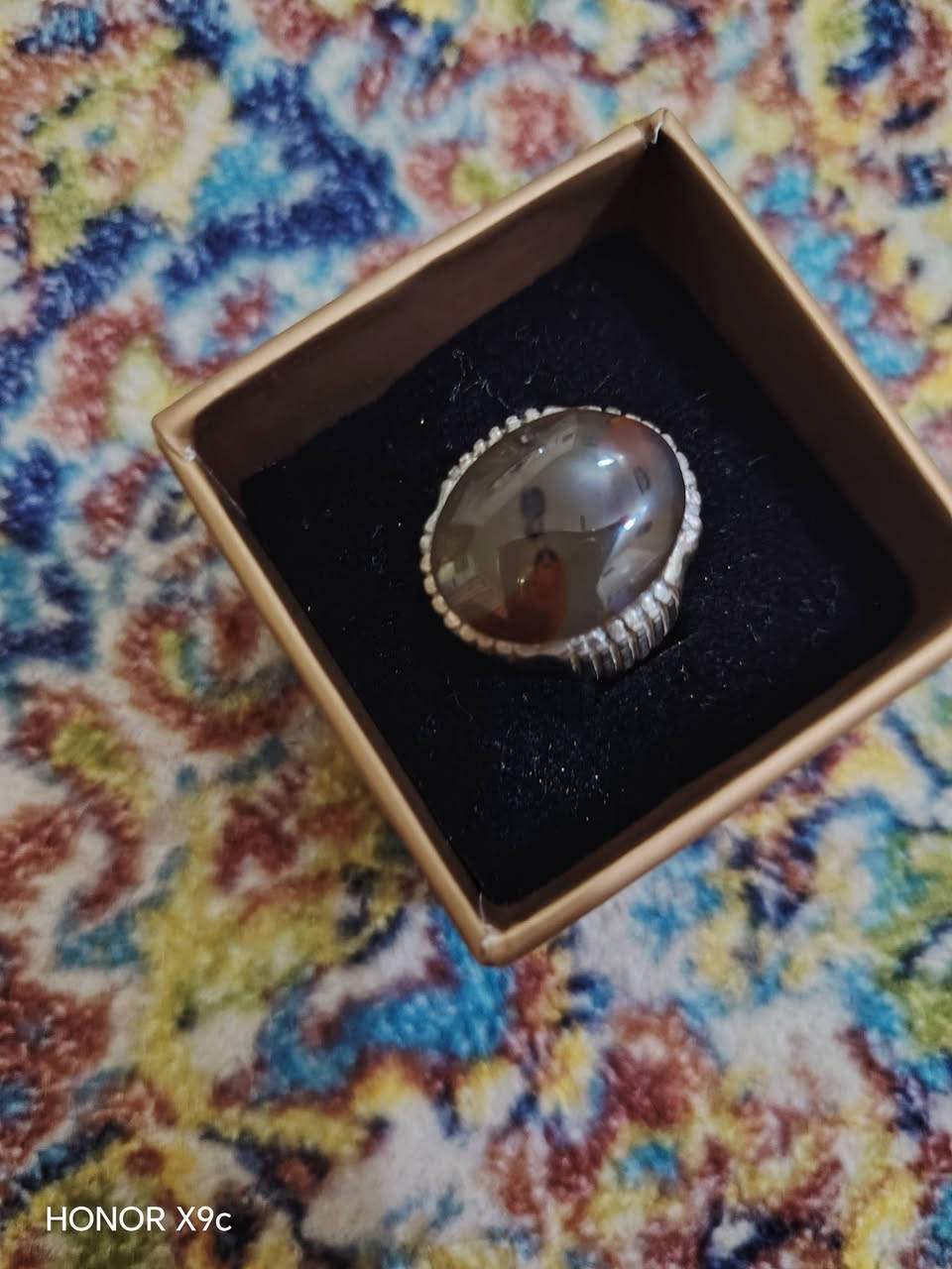 السلام عليكم خاتم عقيق يماني مصور قياس الخاتم 22 العنوان بغداد ***********
