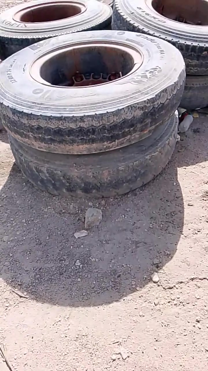٤ازواج تايرات ٢٤هنه ووياله وبراميخ للبيع ***********
