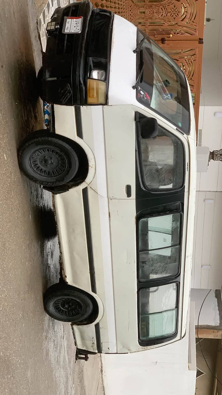 هايسة مديل 1992 محرك ونجي كير عادي رقم كركوك شرط تحويل السيارة مامسجلة بلهيئة ماعليهة غرامات مرورية سنويتهة صاقطة بل19 وصاحبهة يريد تحويل سيارة جاهزة شرط شلعة ونعومة لاتنقيص ولا تبخير صدرهة زين بلكات نوزلات ديلكو فيتبم كلة جديد سيارة سويت عليهة ادامة من دعامية للدعامية لايتات اشاير دشبول يسرة بلاد مو محور سيارة 11راكب 
تايراتهة نضاف كشناتهة بعدهن علبلاد ممدوشمات 

سعر السيارة قفلهة من الاخير     25$.    الي يعجبة السعر يتصل او يراسلني ويدلل ولي ميعجبة لايعلق 
للتواصل ***********
متوفر وتساب المقدادية, ديالى
