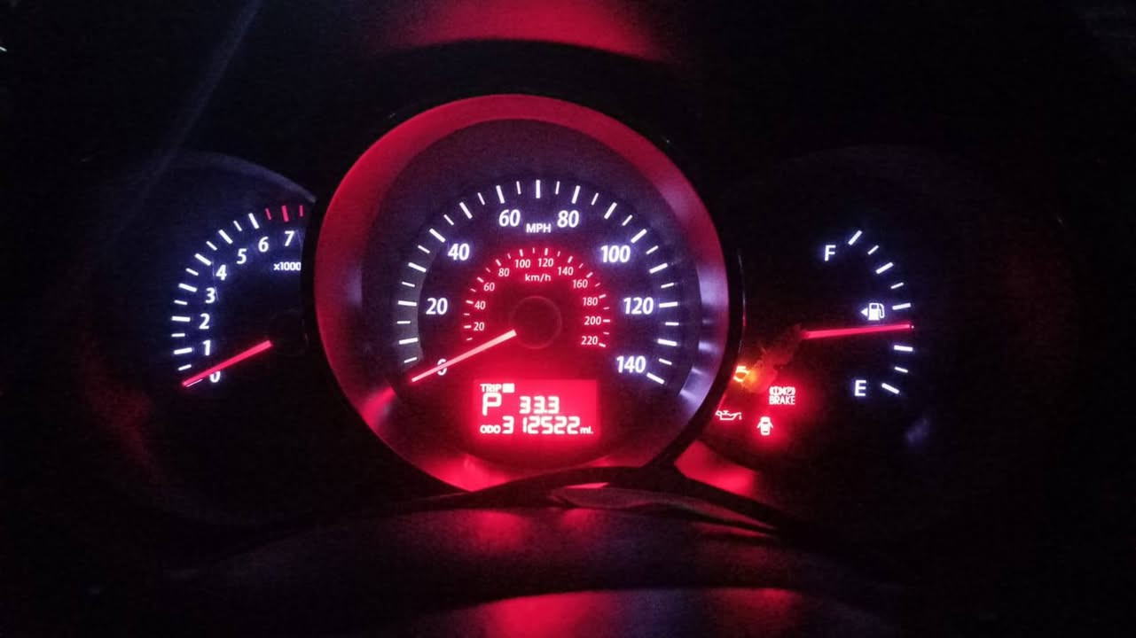 فورتي تكسي 2013

ألمواصفات ،،
فول مواصفات عدا ألبصمه وألجلد ،،
فتحة سقف & سلايد روف ،،
محرك & دوش 2000

كلين تايتل ،،
حادث بسيط & حاجب البنيد فقط ،،
بدون اي تبديل لأي قطعه فقط ألدعاميه ،،

صدر وحدادية واذانات جديده ،،
گير ومحرك جيد جدا ،،ألبنيد يحتاج الى تطبيگ ،،وبعض ألطخات ألبسيطه ،، السعر ٩٠ وبيه مجال بسيط الرقم ***********
