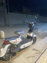 دراجه شن حجم 14الدراجه كلش نضيفه  بصمه وسويج الدراجه ما شاء الله كلش س...