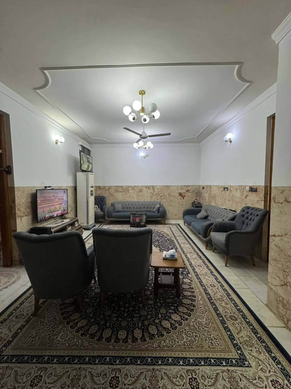 عقار للبيع بناء حديث وفق اعلى المعايير الهندسية والفنية المساحة ٢٥٠متر طابقين كما مبين بالصور
الموقع  حلة حي الخسروية  مقابل مركز شرطة حي بابل  للمعلومات الاتصال
***********
