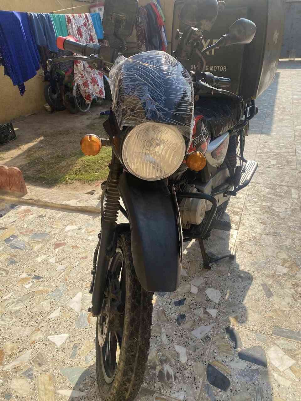 بوكسر جبلي موديل 22شهر١٢مرقم بغداد نكليزي بسمي مكينه تخبل خرسه تجفيت جديد صار يوم من جفته يم بوكسر البلديات اي نقص مابيه   شرط احلى من صور مكاني بغداد رقمي ***********
