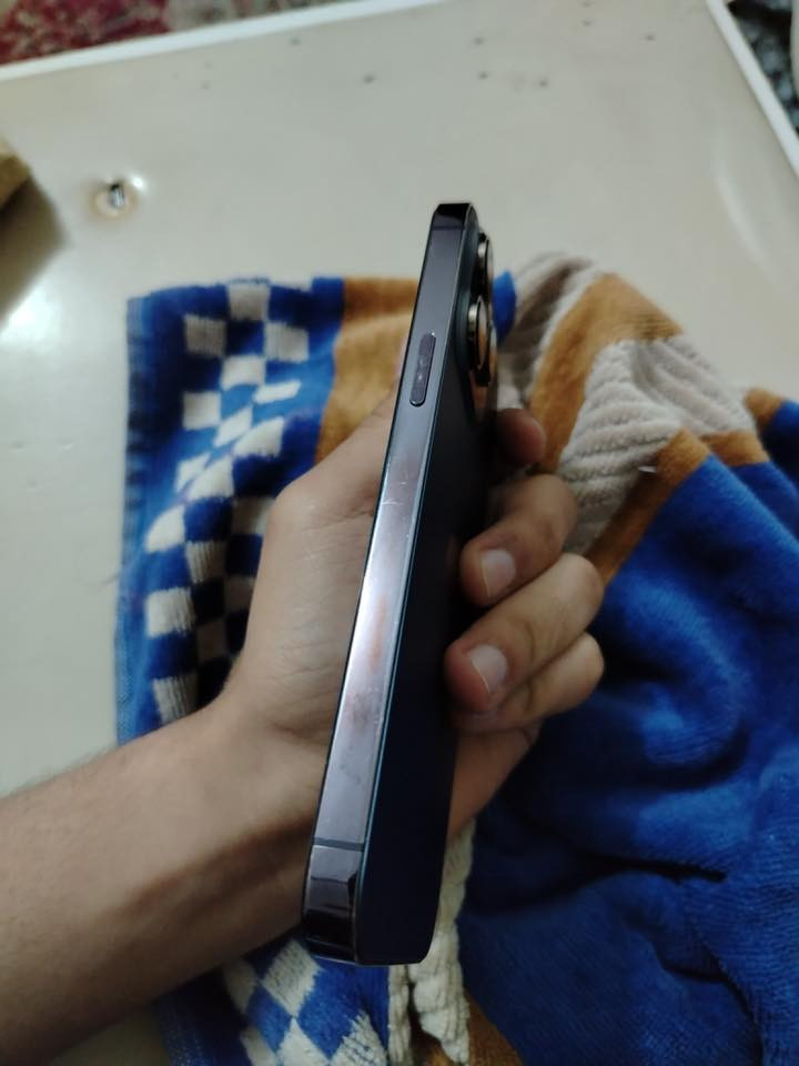 14برو ماكس نضيف شوفة عينك مبدل بطارية اصلية بس شاشة وسط وماشاءالله عليهم وعندك فيس ايدي مرات يشتغل ومرات لا المهم كامرات نضيفة حيل وضهرة والصفاح بحالة جيدة جدا ويعجبك+شريحتين خارجية وداخلية انتباه شريحتين!! اني عندي بكج مال تحوير 17 بس شلته اذا تريده عادي انطي الك بل عافية مكاني بغداد الزعفرانية رقمي *********** سعر 625 قفل قفل!!
