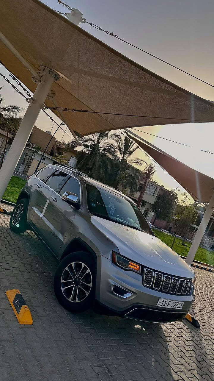 جيب شاروكي لمتد بدون فتحه موديل 2019 مكينه سته سلندر وارد امريكي حادث جاملغ وبنيد رقم بغداد بيع او مراوس لاندكروز او لكسز مع الفرق سعر 190 مجال قليل ***********
