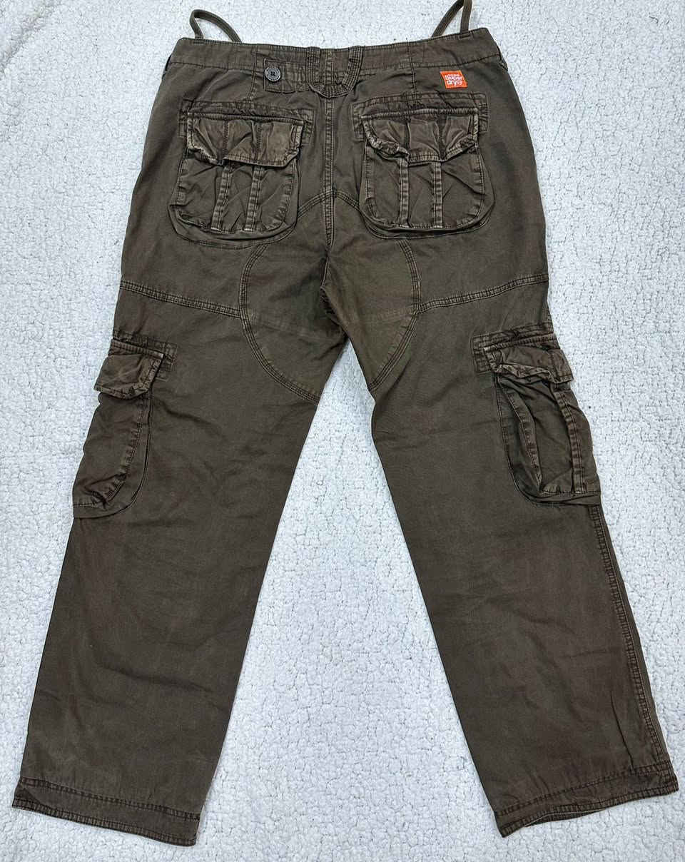بنطرون Super dry
قياس L يلبس36
الطول 101 
الحجل 22
السعر 35


**إذا كنت صاحب هذا الإعلان وتريد حذفه لأي سبب، رجاءا أرسل رسالة إلى الدعم الفني**