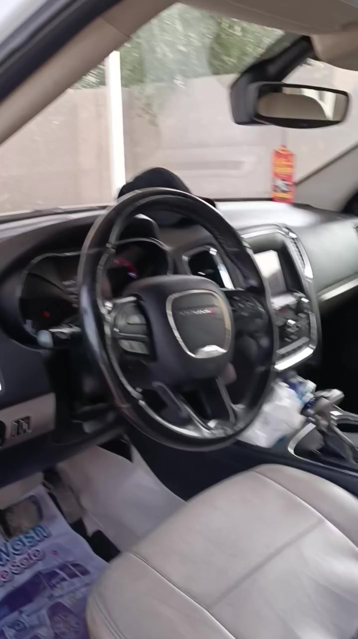 اسم_السيارة : دوج دورنكوSXT

#الموديل: 2018
#اللون: ابيض
#اللوحة:  بغداد بسمي
منظومه غاز  بانزين
#حادث_السيارة : جاملغ امامي  عكس السايق   بدون دواخل خفيف
_____________________________
#الــمــواصــفـــات :-
 محرك 6 سلندر 3600
 كشنات جلد اصلي غرفه بيجي
 كاميرا دواره

 تبريد خير من الله ثلج
 لايت زنون + كشاف
 
 منافذ USB امامي خلفي
 
 نضام سبورت 
 نضام ABS مانع انزلاق
 بصمة 2 باب 
 تشغيل بصمة 
 
 تدفئة كشنات + تبريد

 هيترات بالمري
 حساس خلفي اصلي

 رادار خلفي  سياره فول عدا الفتحه
السعر275وبيها مجال
تفضل خاص
للتواصل هذا رقمي ***********
***********
 الي ميعجبه المنشور يتركنه كلمه طيبه والله يرزقه
