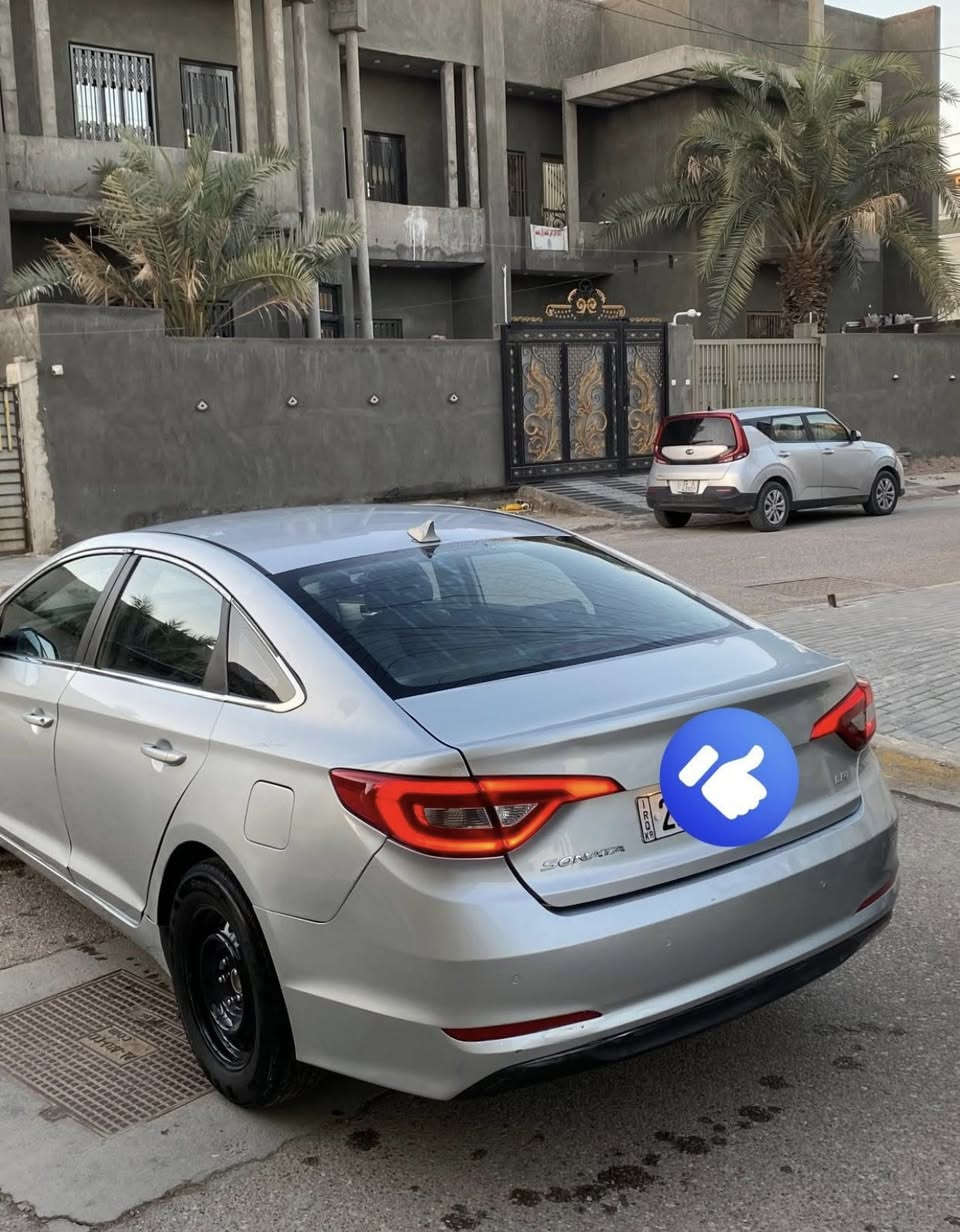 سوناتا 2017اصل كير مكينه تبريد كفاله سياره جديده وجاهزه شوف العين سياره استعمال شخصي سياره كصه جنطه 53وبيه مجال مكانه بلبصره ***********
