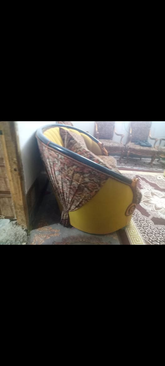 تخم دمياطي تسكام 9 مقعد نظيف جدا سعره 275 بي مجال قليل  والماصه ب50 ألف ***********
