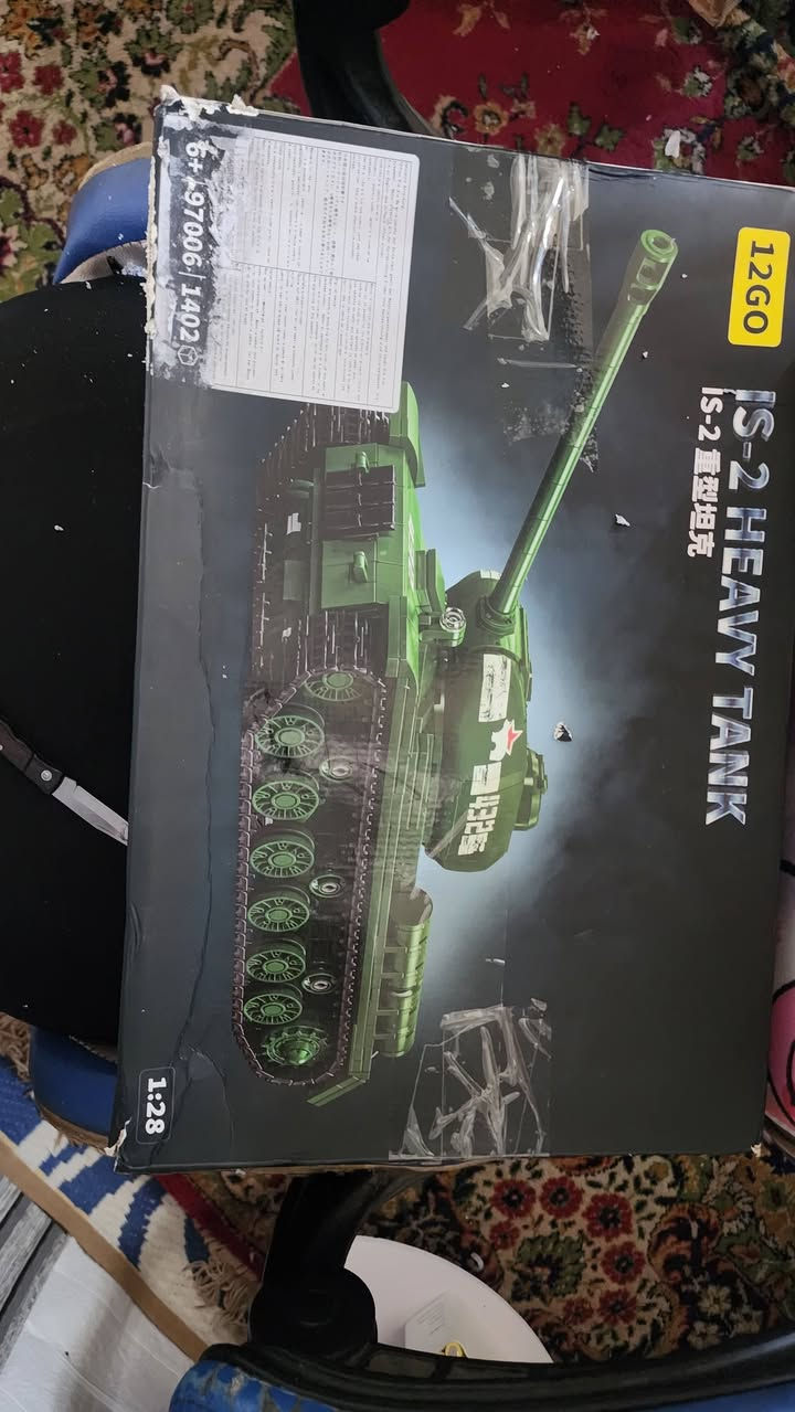 مجموعة متنوعة من لليكو
دبابة ٣٥ الف 
سفينة قطعتين ٢٥ الف 
مجسم ١٥ الف 
توصيل موجود 
تواصل واتساب ***********
والخاص مفتوح
