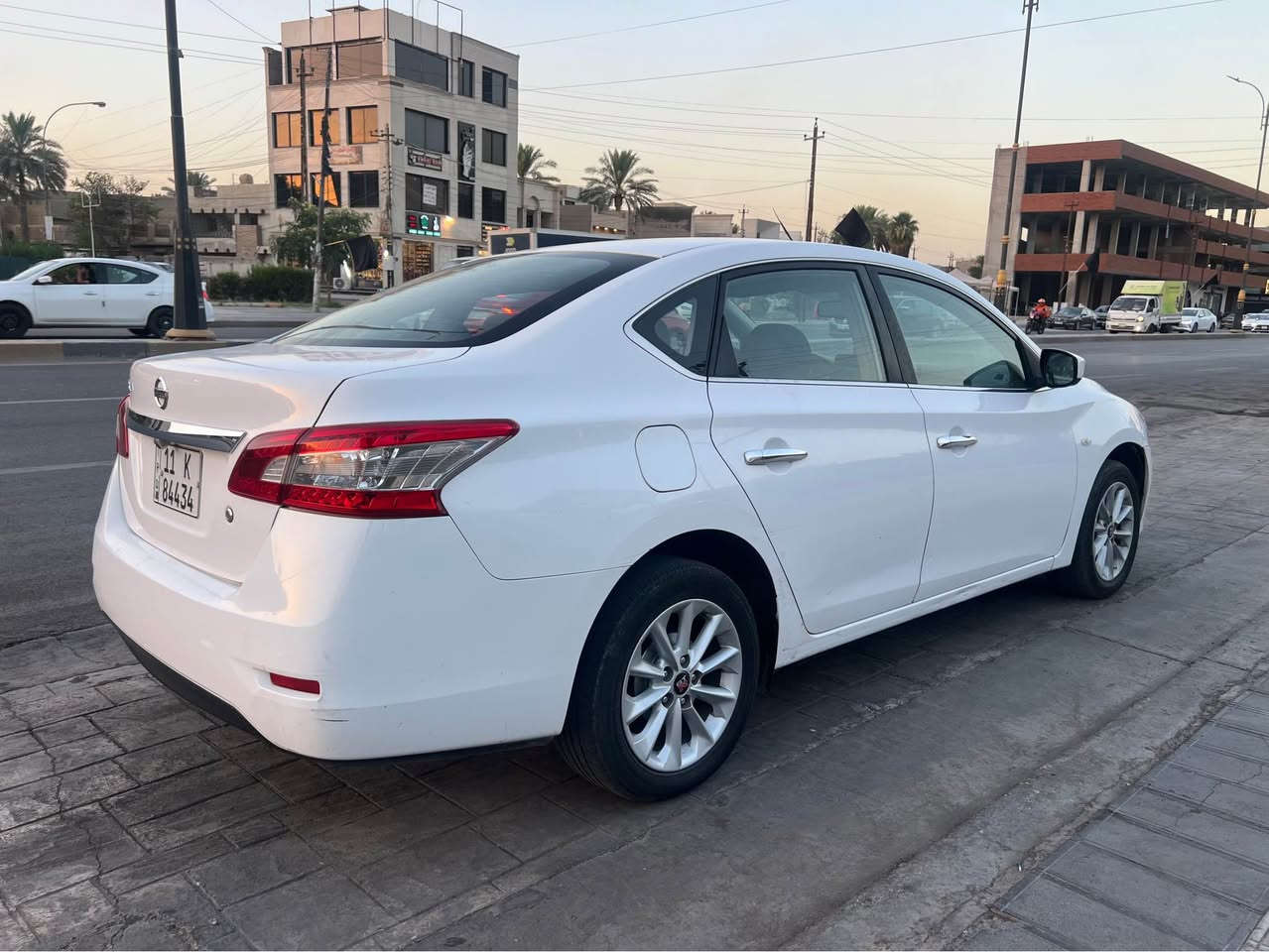 السلام عليكم

للبيع نيسان سنترا 

موديل 2019رقم بغداد

وارد خليجي محرك 1600 تبريد ثلج

بيها تبديل چاملغ الامامي صبغ خشم البنيد اثر طخه  بدون دواخل  وبيها مكانات بارد 

باقي السياره جاهزه من كل النواحي 

خير من الله 

السعر ٩٣ وبي مجال للاستفسار ع 

***********

مكان السياره بغداد السيديه بغداد, العراق
