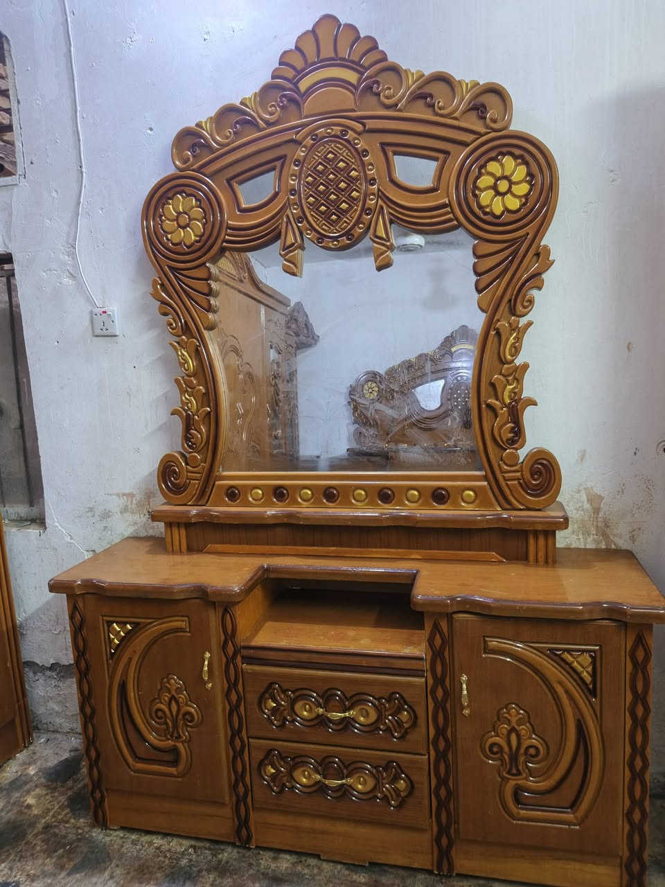 غرفه أخشاب أم السته نجاره تزكام جديده كلش نهايته ٦٥٠
مكانه ناصريه ***********
