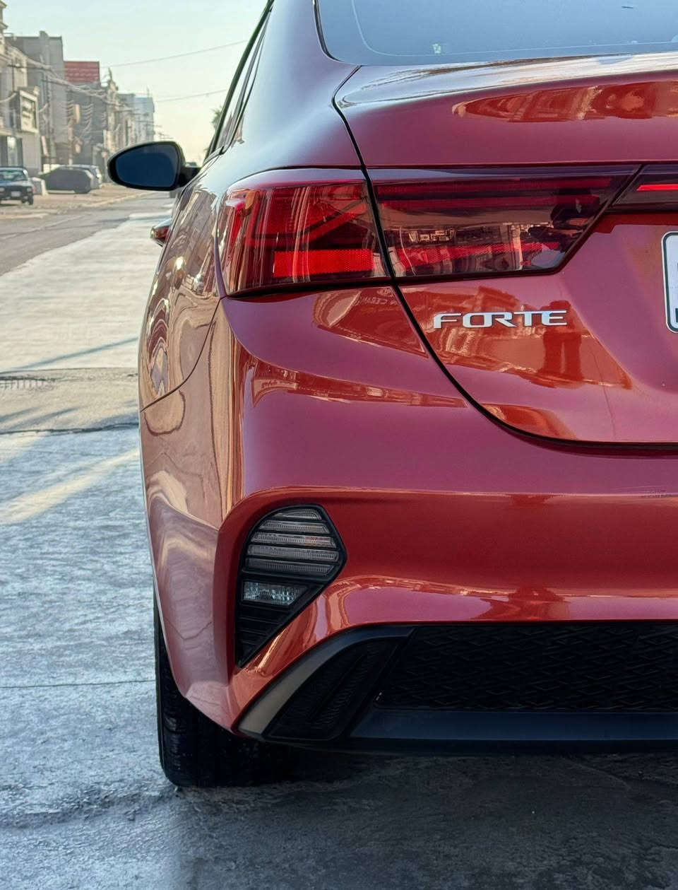 للبيع مستعجل
فورتي رقم اربيل 
موديل 2024
ماشي 23 الف
محرك 2000 دوش المرغوب
موصفات  LX
شاشه كبيره
كاميرا  وكاربلي
رادارات اماميه وجانبيه
تحديد سرعة وتحديد مسار
 3 انضمه قيادة 
ويل كروم
سياره جديده وضرر بابين صبغ فقط 
بدون دواخل
وسعر 155$
***********
