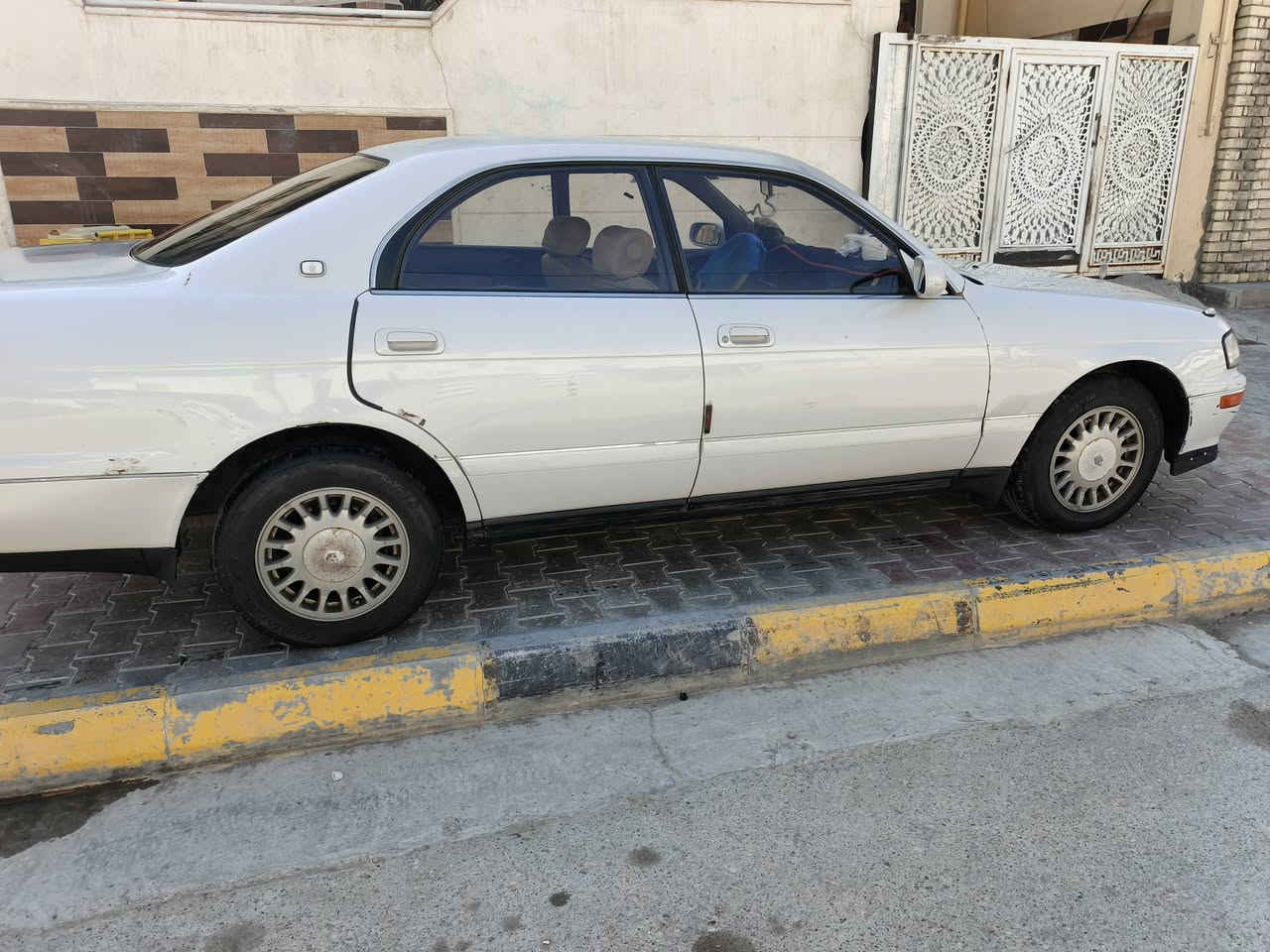 السلام عليكم
بطة متصل للبيع مديل 92 بأسمي تحويل ثاني يوم
مكفولة كفالة عامة حته من الضبغ ماعدة كم تكحيل
گير محرك خير من الله
تبريد ثلج تخم تاير 
باتري جديد 
صدر امامي خلفي نفض
مكان السيارة واسط عزيزية
السيارة ماناقصها برغي غير اكو بوش كلش قليل بلستيرن
غير هذا لا تگلي شبيها مابيها شي ابد 
السعر 55$ وبيها مجال قليل كلش يعني حگ الجية
للاستفسار اكثر ***********
