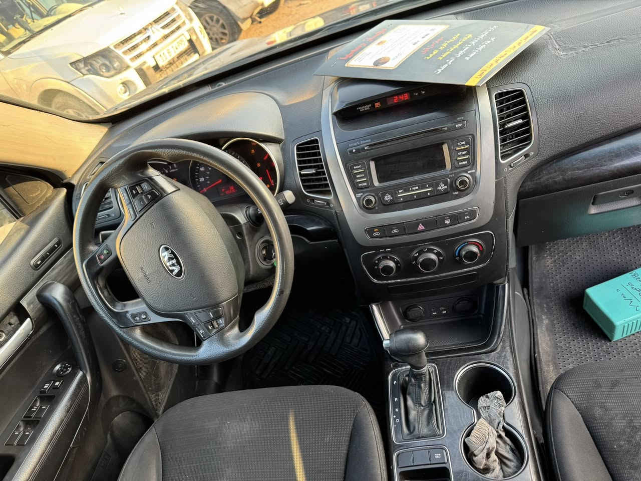 سلام عليكم سيارة سورنتو للبيع بيه ضربه جاملغع بالباب مال سايق موديل 14مكينه أربعه سلندر بغداد منطقه طالبيه ***********
