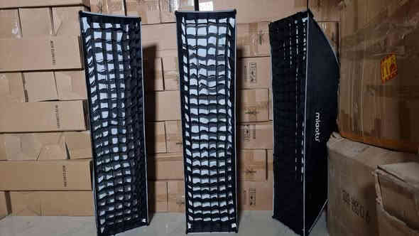 سوفت بوكس مستطيل  ارتفاع 120 عرض 35  
جديد  سعر الواحد 50 الف متوفر توصيل ***********
