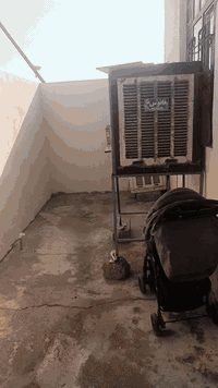 السلام عليكم
بيت في مجمع الغدير 150متر
البيت كامل بس الارضيه صبه
حتى سقف ثانوي بي حتى الحمامات ولبيتونه
البيت غرفتين وستقبال وهول ومطبخ.
الشراي يتصل ع ارقام ‏‪***********‬‏ /‏‪***********‬‏
