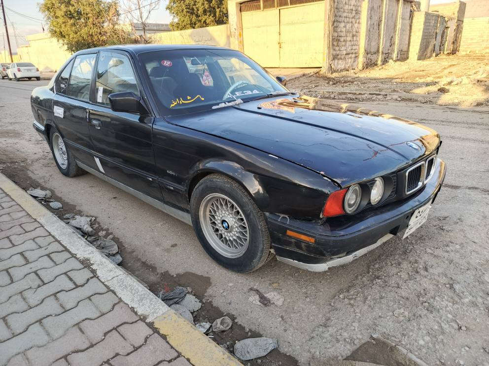 بي ام 525 موديل 1991 كير عادي
رقم اربيل؟سنوية جديد لحد2020
شرط تحويل
محرك كير شرط كيرعادي
سيارة صبغ عام  سيارة سقفها بيها معجون سبب سقوط جينكو عل سقف 
سيارة السعر36$وبيها مجال 
مكان دوز خورماتو
***********
*********** طوز, صلاح الدين
