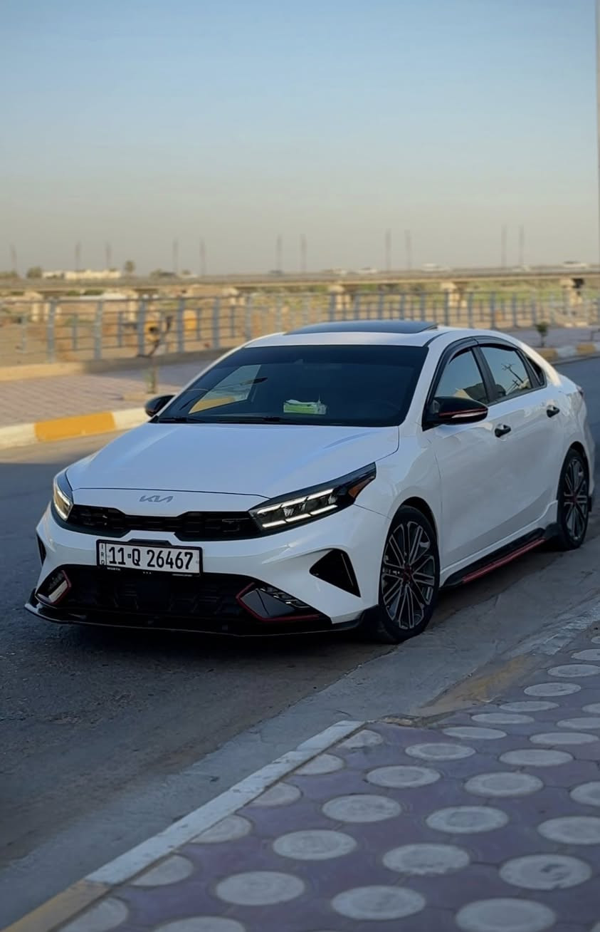 للمراوس فقط بجالنجر جارجر V8 
فورتي 2024 اعلى فئه GT 1/1 
تجي رياضيه نفس النترا N 
كزوزات وطلقات بلاديه 
ضررهه جدا بسيط بدون ايرباك وحادث تخريب فقط
سعرهه 185 
مواصفاته فول خنك لاخير 
***********
