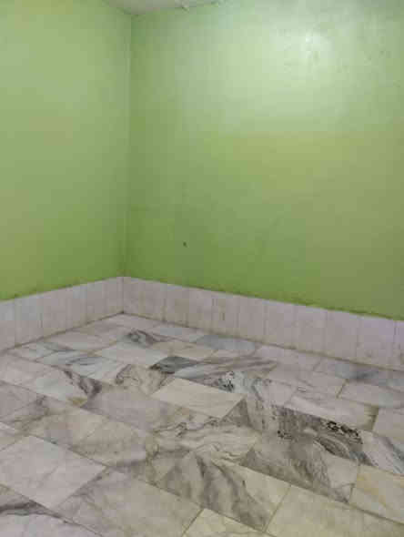 معروض لدينا في المكتب بيت المساحة 100 م إمامي بناء جديد كونكريت مسلح طابقين) العنوان الصالحية خلف قاهر الاسعار ب الفرع عرض الشارع 8 م السعر 170 مليون الاتصال على ***********
