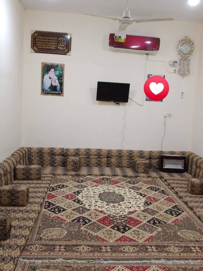 مكتب عقارات ألـــتـوبي
بيت للبيع حي جسوم المساحه200م
 طابقين الطابق الاول 2غرف+صاله+براني +
صحيات دخل وخارج 
الطابق الثاني 2غرف+صاله مسجل بطابو 
قرب المغسله للستسفسار مراجعة مكتب ***********
