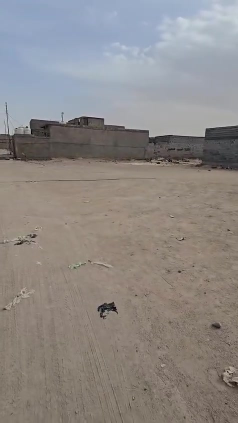 سلام عليكم
3قطع للبيع مساحه القطعه 200متر اذا كلهن 600متر سعر القطعه الواحده 12مليون وبيها مجال العنوان بصرة زبير حي الشيوخ مقابيل حي القائد قرب بيت عباس ماهر مكلف بلنشر رقم الهاتف ***********
