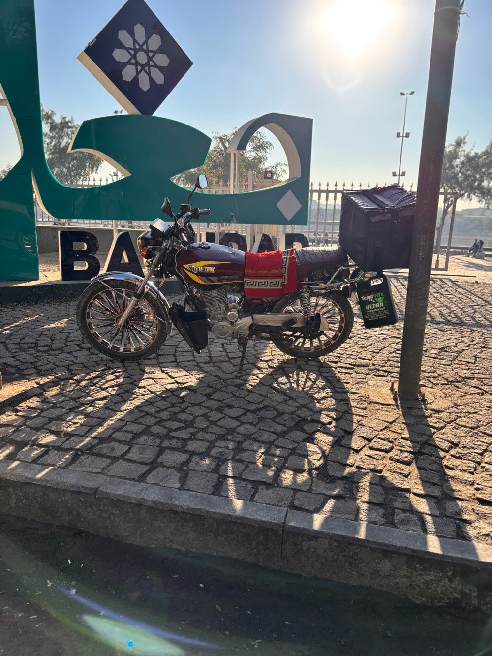 اسلام عليكم ايراني مديل24 شلعة و معدل تاير امامي نضيف و الخلفي جديد  مكينة نضيفة مرتبة بريك خلفي امامي لايت عالي ناصي و بومة بيه مكاني بغداد  سعرها750 وبيها مجال للشراي