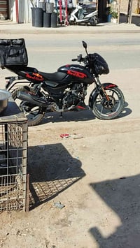 بولسر موديل ٢٠٢٣  مرقم بغداد سعر مليونين مكاني بغداد حيور 07700345395