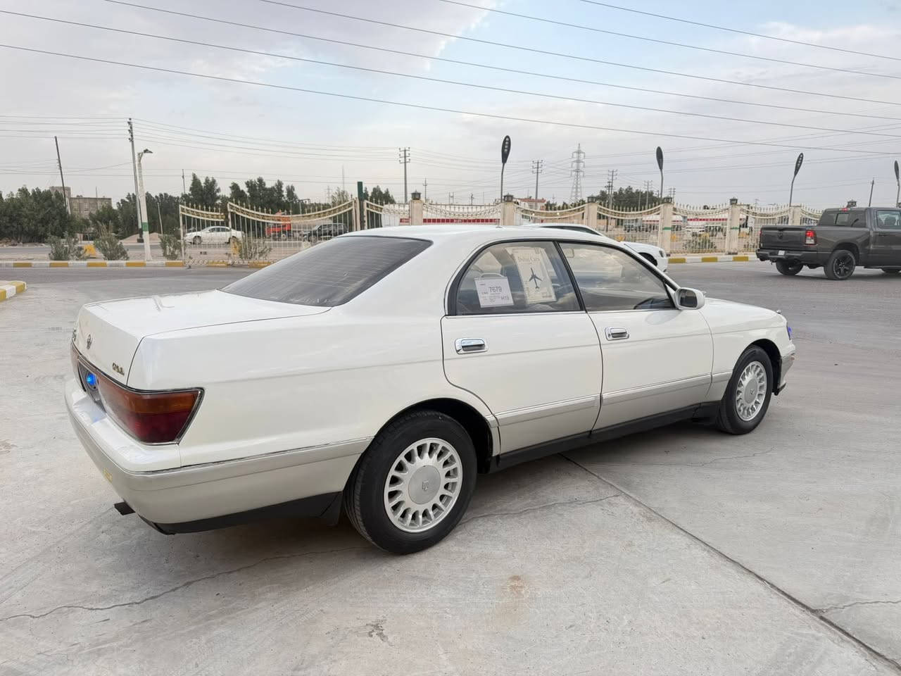 سلام عليكم للبيع سيارة بطة فصل مديل 1994 رقم بصرة مشروع وطني تحويل مباشر سيارة كفالة كص ونقل والضربة مكينة وكير كفالة سيارة جاهزه حدادة تخم تاير ويل كب جديد مسجل شاشة كشنات كهربائي كهربائيات كلها شغالة العنوان البصرة الزبير السعر 53 قفل 
***********
