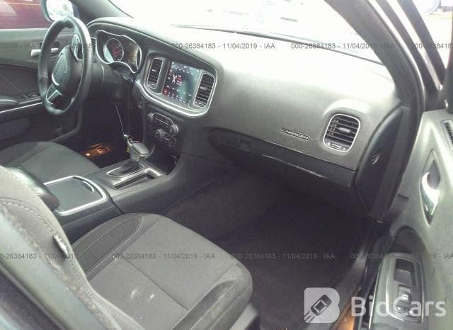 سلام عليكم 
دوج جارجر 2018
5700  R/T 
تخم تاير حداده ويل كير مكينه جديد 
ماشيه 70 mi  
محدثه كت srt
كشنات مخمل حضن 
وباقي مواصفات المعروفه 
سياره جتي من امريكا بدون حادث فقط فاتحين دعاميات وهنا فحصتها طلع بيها باب وجاملغ كلير من امريكا فقط 
سعر السياره 180 وبيها مجال 
*********** الدوره شارع الشرطه
