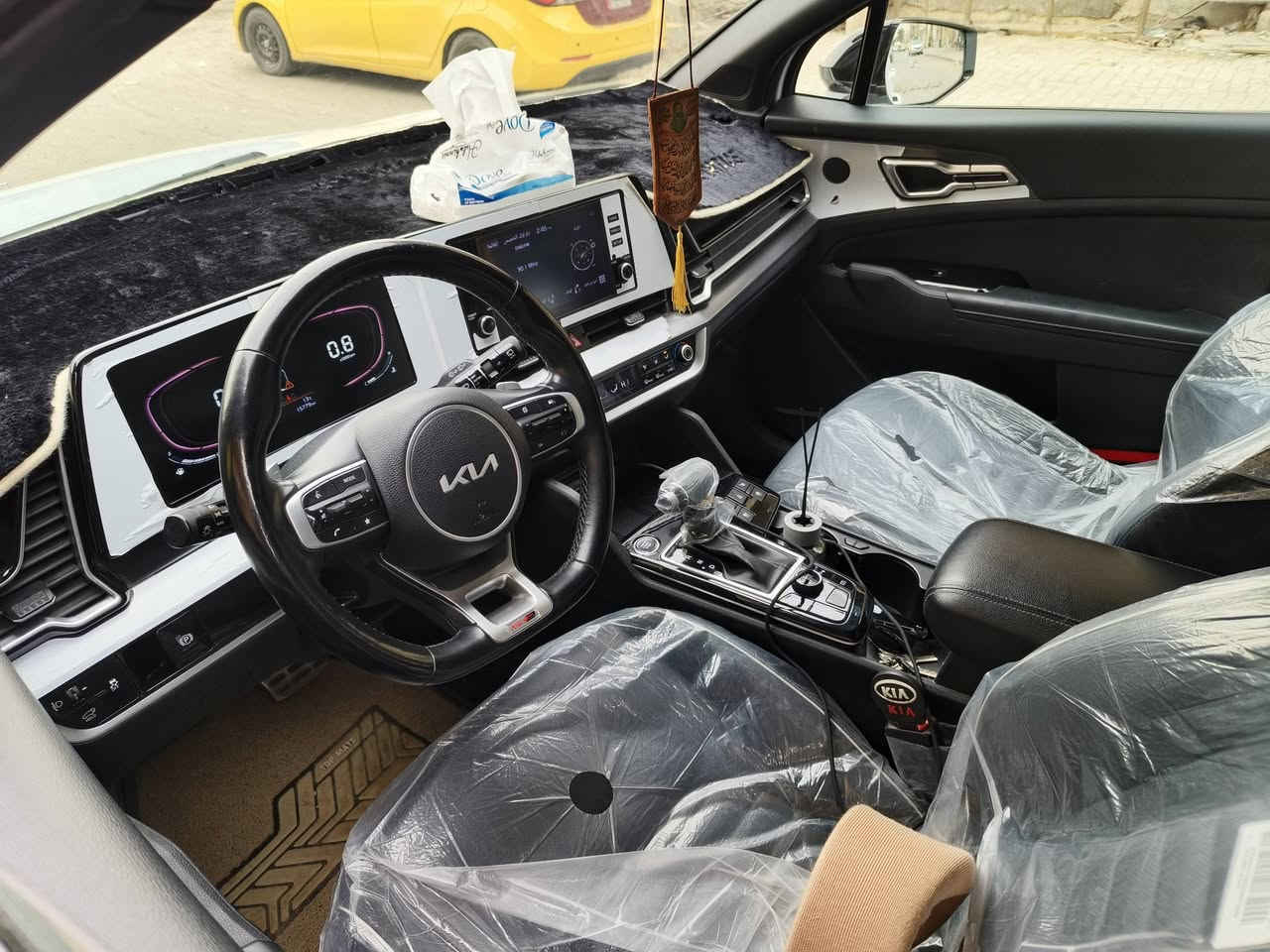 السلام عليكم
سيارة كيا سبورتج  
 الموديل 2023
السيارة فول مواصفات  جي تيلان
تدفئة وتبريد كشنات وتدفئة ستيرين
مكفولة كفالة عامة
ماشيا15 ألف 
هزة سنوياً كلا جديد
مكانها بغداد حي اور
السعر 250ورقة
***********
