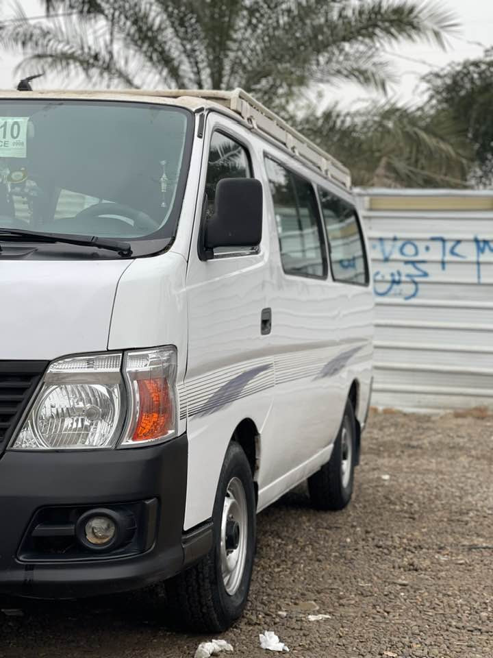 السلام عليكم ورحمة الله وبركاته 
نيسان يورفان ناصي اللبيع موديل 2009 
كفاله عامة عدا الجنطه بيه صبغ والباقي كفاله 
كير مكينة اكسن مكفولات متعهد بيهن والسياره باسمي والسنوية 2027 
وسياره تخم تاير جديد والصدر جديد وحداديه السياره جديدة الرقم السياره "بغداد " تحويل مباشر السعر 130 وبيه مجال العنوان بغداد -المحموديه 
الرقم ***********
***********
