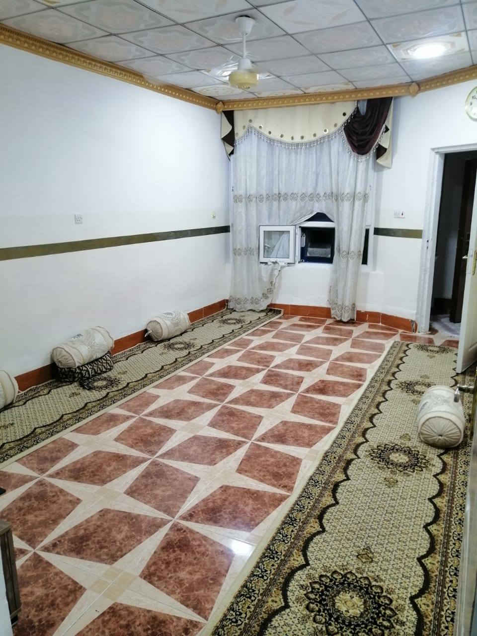 دار طابو طابق للبيع مساحة ١٥٠ متر سيراميك قريب من جامع المعراج في حي جميلة السعر ٤٢ مليون بيه مجال  للاستفسار مراجعة مكتب علي البياتي للعقار مقابل معارض السيارات اوالاتصال بالارقام *********** او ***********
