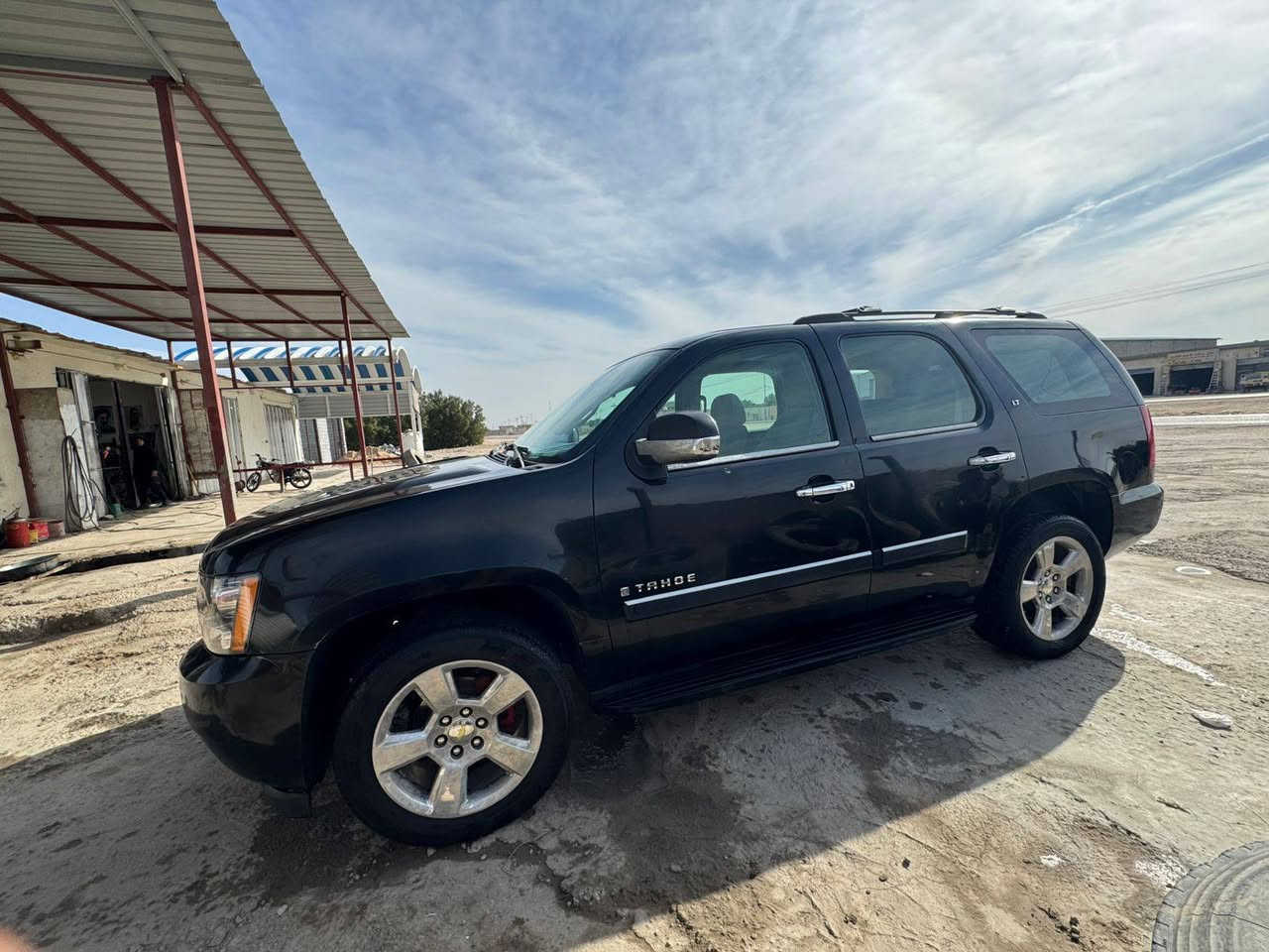 سلام عليكم تاهو موديل 2009 ادوات كفاله عامه كير محرك حداديه تبريد تاير كله جديده العنوان ناصريه المركز بيع فقط السعر 90 بيه مجال***********
