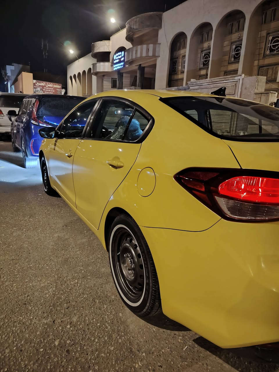 السلام عليكم كيا فورتي موديل ١٧ رقم بغداد دولي باسمي كير مامفتوح محرك مفتوح مابي اي مشاكل لا تبخير ولا تنقيص حداديه تبريد خير من الله سونار وصور الحادث بالمنشور بدون دواخل بدون شواصي بدون ايرباك مكان السياره كربلاء تفاصيل أكثر عن السياره الاتصال على الرقم *********** السعر ١١٧
