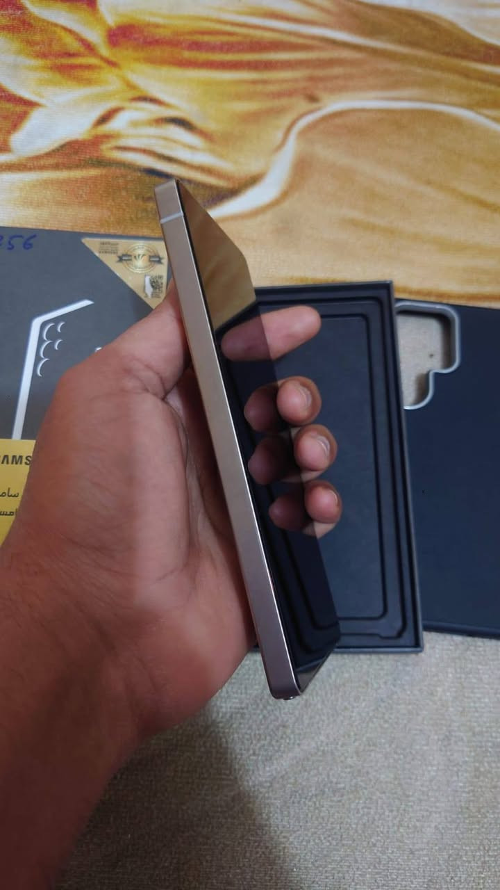 اس 5 الترا تيتانيوم كري ضمان عين الفهد استخدام 3 اشهر فقط نظافة 100% ذاكرة 256  مع كفر ولاصق شاشة ولاصق عدسات للبيع السعر مليون و٢٠٠ او مراوس بذاكرة ب25الترا ذاكرة 512  او ون بلس عنواني بغداد اي استفسار عالرقم ***********
