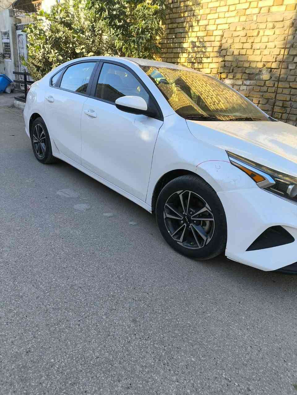 السلام عليكم
كيا فورتي مديل 24 لون أبيض 

تبديل بنيد وجاملغ 

ماشيه 17 الف معوقين 

شاشه كبيره تدعم كار بلاي

مثبت سرعه 

تحديد مسار 

مانع تصادم 

ترحيب 

السعر 150 

الناصريه 

رقم الهاتف ***********
