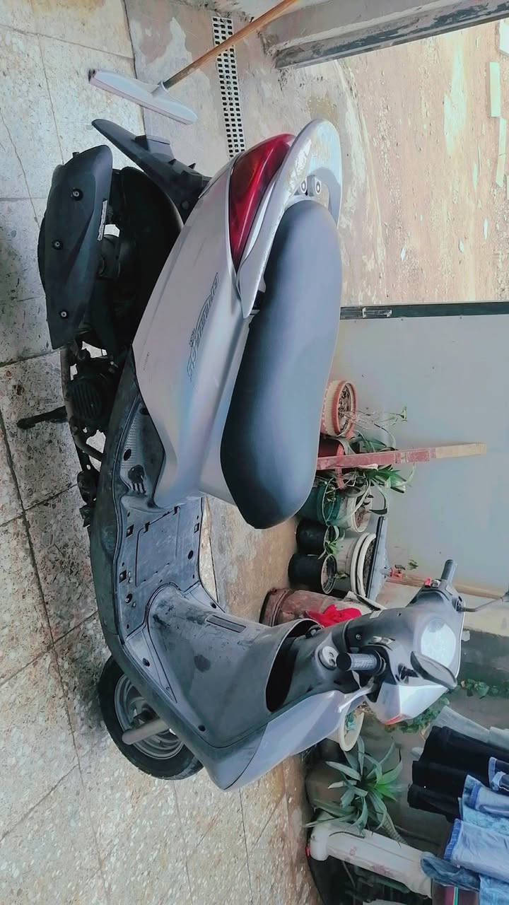 سلام عليكم شباب بريز البيع مال ربمه مختمة كامل كهربايات كلها شغلة باتري بلادي مالها تشغيلها سلف وهندر وشغلها خير من الله تجي جيب فيتر وياك تفحص وتاخذها  (مكاني الدورة هاتف *********** بي وتساب هم سعرها ( 950) وآلشراي يدلل
