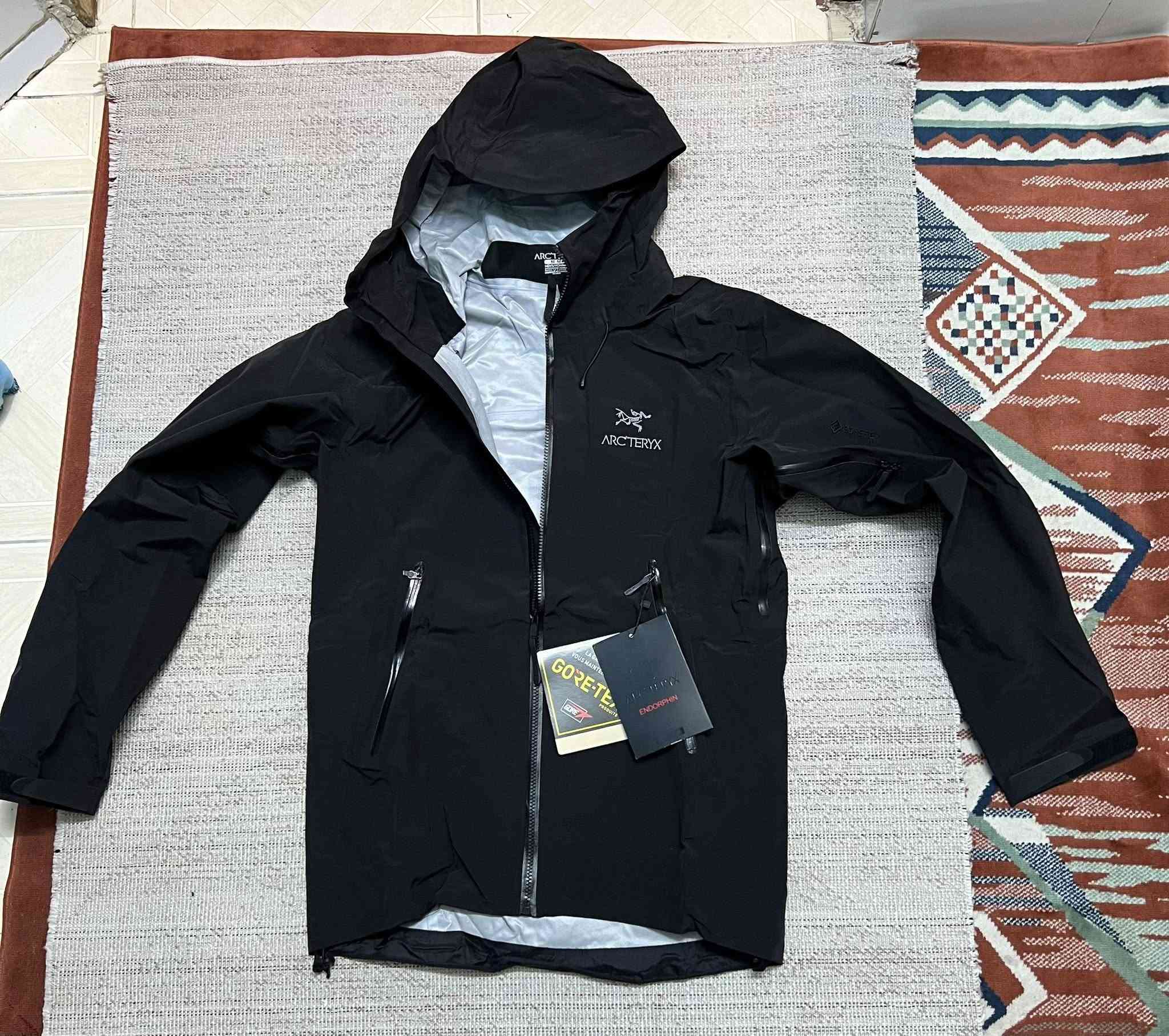 arcteryx 
orginal_canada
size _M
بالە غیرمستخدم
توصیل جمع
سنع کندا
***********
