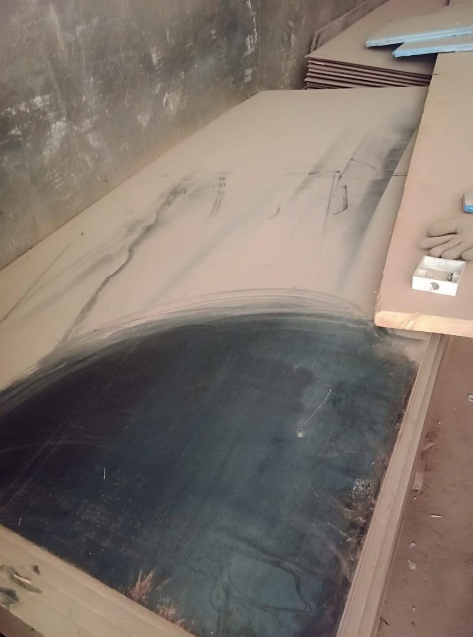 سلام عليكم اخواني عندي بليت 6 ملم تارس روسي كميه 600 قطعه ابيع طن و مفرد بل يصرفلك
الاستفسار علأ الارقام 
***********
***********
