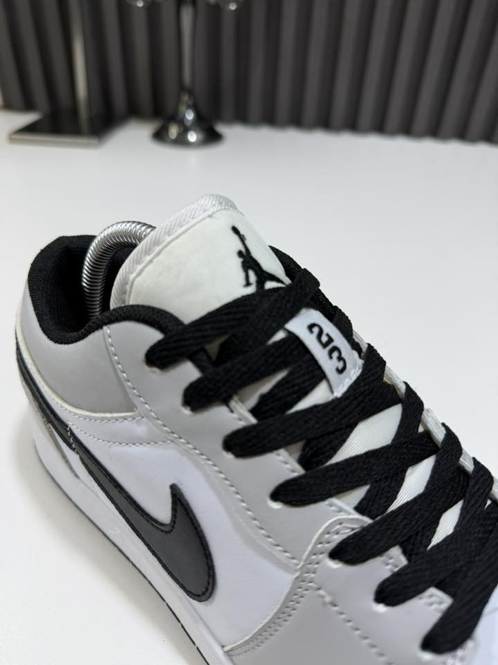 قياس 41 طول قدم 25 ونص يلبس 40
فيتنامي السعر 15 الف


**إذا كنت صاحب هذا الإعلان وتريد حذفه لأي سبب، رجاءا أرسل رسالة إلى الدعم الفني**