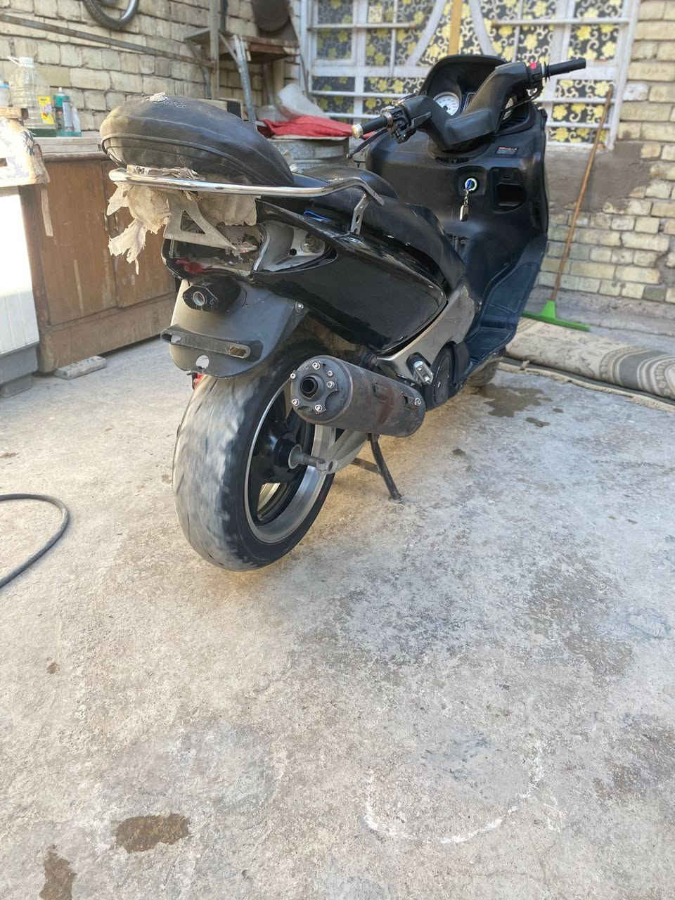 السلام عليكم شباب تي ماكس 2008 وارد امريكي الدراجه كشرها تعبان تصير مال لعب الدراجه تمشي 200 ولرون عشره 10 اي ستفسار عل رقم ما متواجد عل فيس ***********
