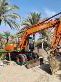 حفاره للبيع زت موديل 2004  07822362686