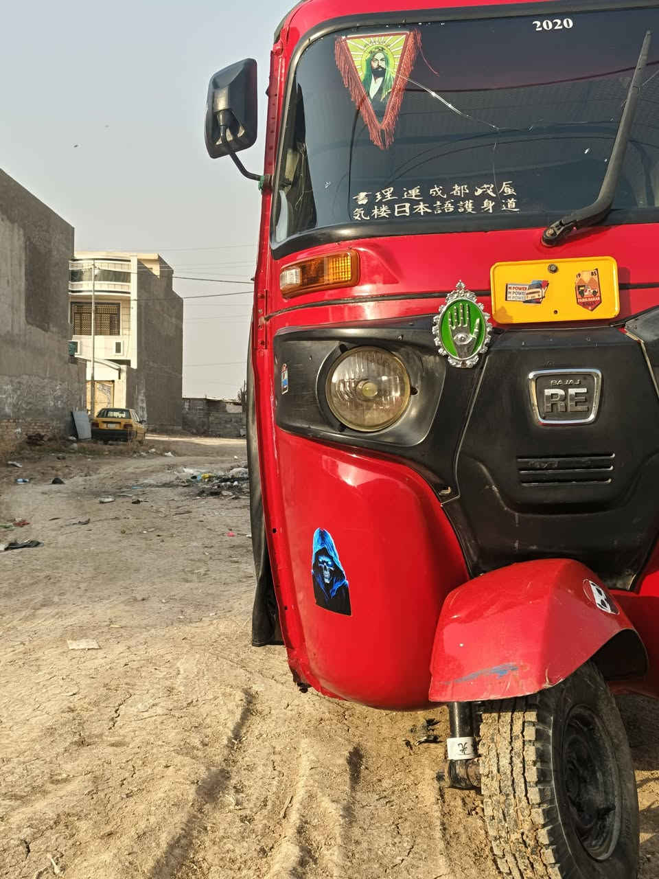 سلام عليكم تكتك 2018للبيع اوراق
مكينه لاتنقيص ولا تبخير خير من الله تخم تاير بيهه ويه السبير كابريتر شركه وتلث دبلات مابيهه ضربه ولا صبغ بس الدوس معمره المكان ابو غريب خرنابات شارع السجه
***********بي واتساب فقط السعر ب4وبيهه مجال
