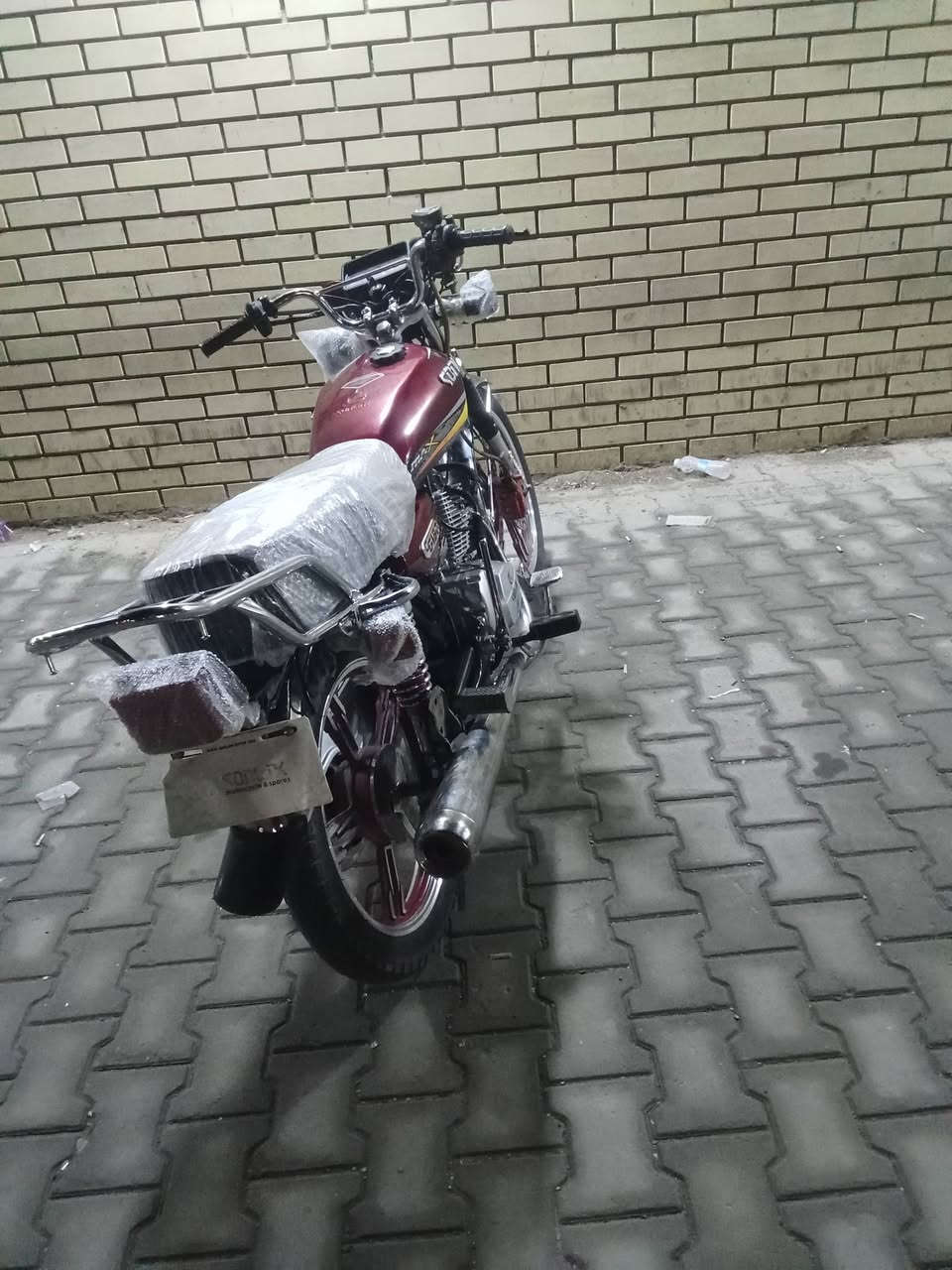 السلام عليكم سيفان موديل 23 وكيل العارضي اوراق اصولي كامله باسمي شغاله الدراجها كهربائياته شغاله كلها سعرها 575 قفل اذب لك بس 10 مات مكاتبه غيرها ما اقدر قفل من الاخير مكاني نجف مستعجل عليها***********
