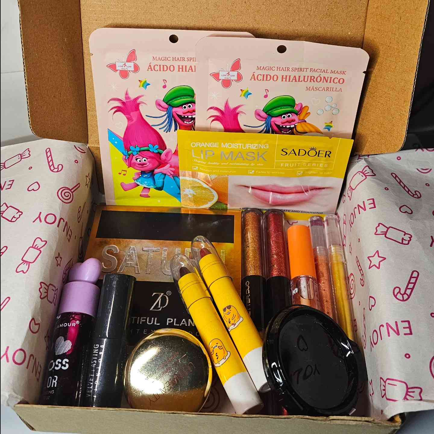 جمعنا لكِ كل ما تحتاجينه في مكان واحد.. من بوكسات المكياج المتكاملة 💄 
​بوكسات مكياج متنوعة: تناسب يومكِ وسهراتكِ.
​جودة عالية وأسعار تنافسية
للحجز مراسله صفحه
توصيل بغداد وجميع مناطق العراق 5 الاف


**إذا كنت صاحب هذا الإعلان وتريد حذفه لأي سبب، رجاءا أرسل رسالة إلى الدعم الفني**