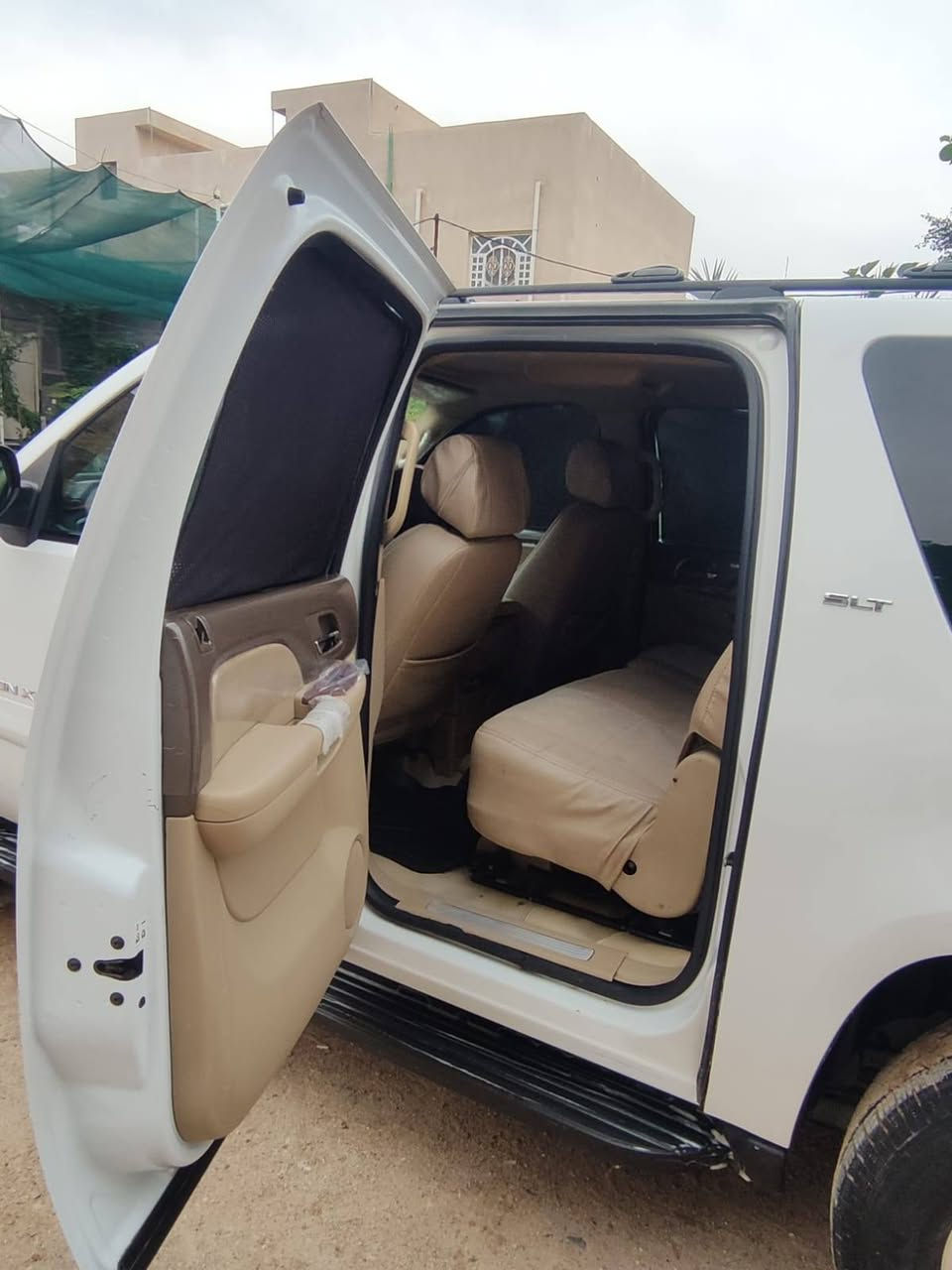 يوكن طويل XL فيئة الملكية SLT. وارد امريكي حادثهة بجم امامي ما واصل للشواصي  ابيض بلاد 2008 بصرا اجرا السيارا حلوا نضيفة 175
*********** البصرة, العراق
