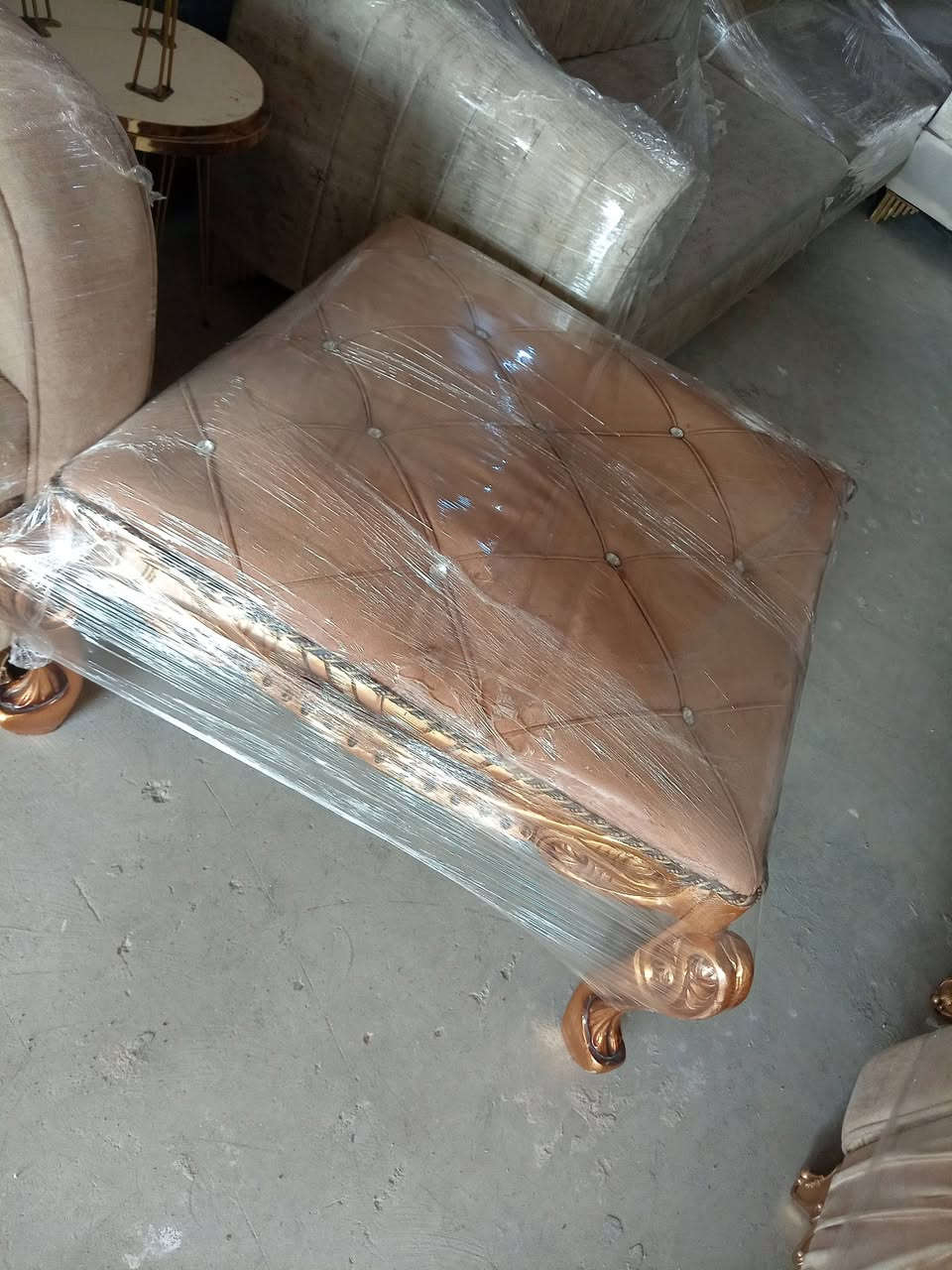 تم وصول حاوية قنفات ملكي باله تركي
وايضا ديوان للبيع بأسعار مناسبة
مكانهن مفرگ العطيش قريب محطه الاكارم
***********
