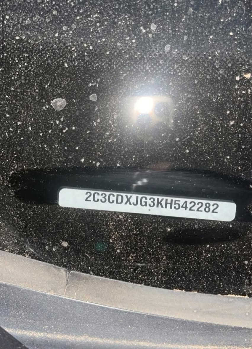 جارجـر 2019 بغداد لون زيتوني فول مواصفات وارد امريكي حادثه  جامغ فقط جهة السايق بدون ايرباك ماشيه59 ميل تراي زيرو تخم تاير بطاري جديد السيارة ع وضع الشركة كتلونات شركة سبير وكارت الشرح عالشركة رقم بغداد دولي وباسمي بدون غرامات هزه جديده سنويه لغاية 2030 يرغب تنقص مابيه من دعاميه لدعاميه رقم الشاصي مرفق الي حاب يتأكد 

المواصفات
شاشه جبيره / شفتات ستيرن / فتحه / رادار جانبي / مقاعد حضن / تدفئة بالمقاعد / نظام سبورت / سوبر تراك / بحجم لايت بروجيكتر زينون / تشغيل عن بعد / داخل كامل كاربون فاير / سنتم صوت البين / كامره دواره / ويل كب 19 بلادي / سيارة عليه نانو سيراميك اصلي / الابواب سنتم كاربون فاير / السيارة محدثه GT بالكامل وغراض التحديث موجوده

السياره كله بلاديه كلشي ملعوب بيه
سعر 190  وبيها مجال 
رقم  ***********
