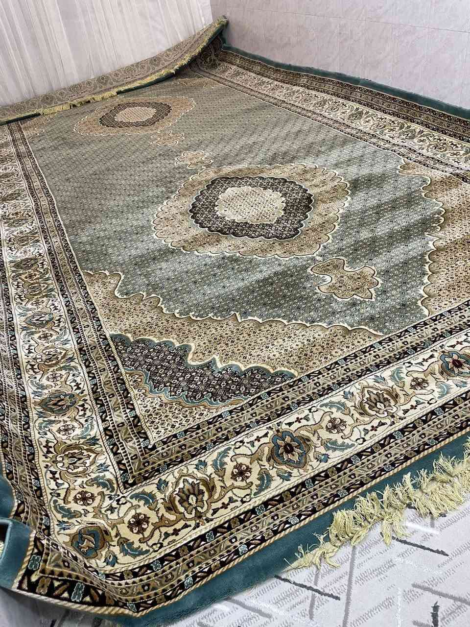 زوليه كاشان للبيع نضيفه وجديده خدش مابيها استعمال قليل قياس ٦*٣
للاستفسار ***********
